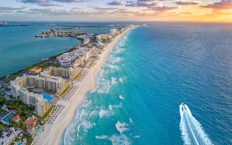 Oceanfront Condo Bm By Andiani Cancun Luaran gambar
